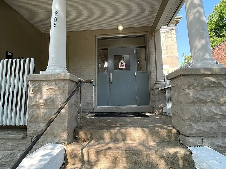 206 S. 6th St-Tetzloff — Photo 9