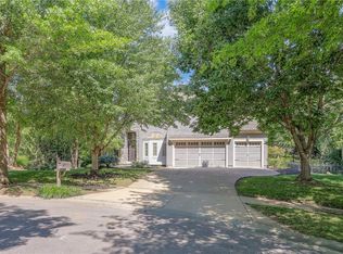 14112 Mohawk Rd, Leawood, KS 66224