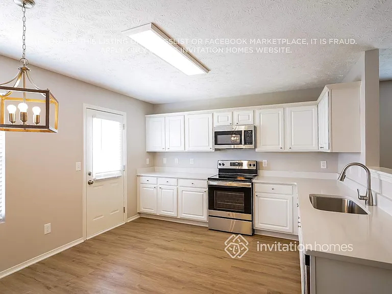 2857 Park Knoll Dr — Photo 5