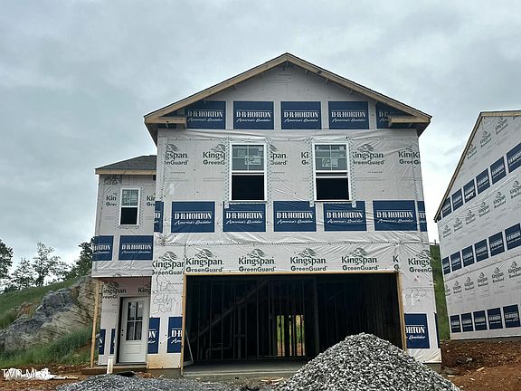 2nd image of 112 Golden Rod Dr