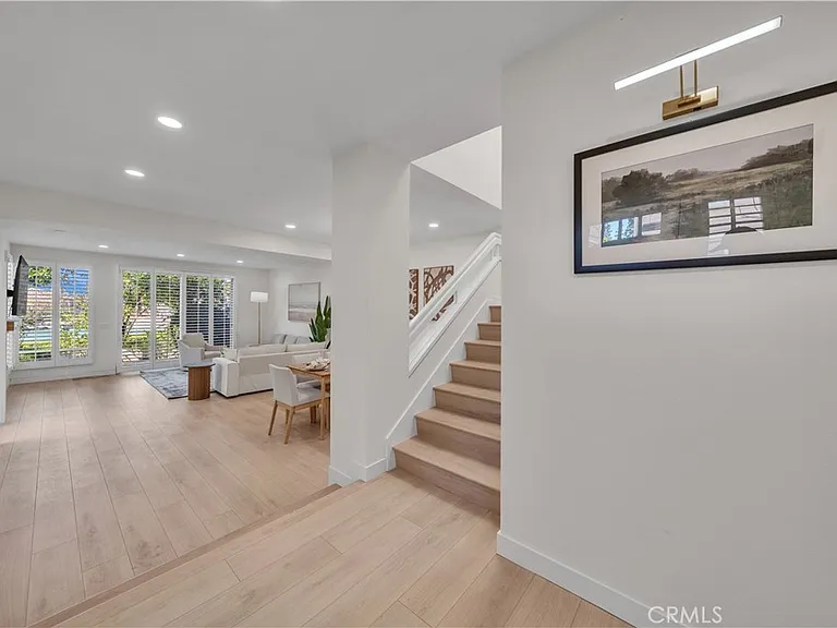 21 Lakefront — Photo 34