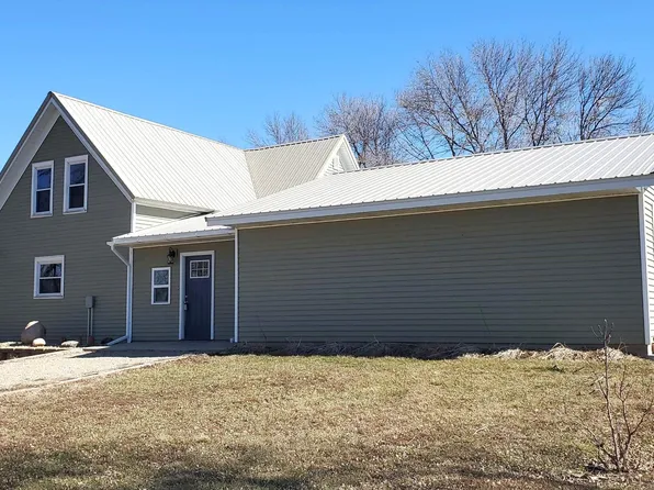 1670 Yale Ave, Klemme, IA 50449