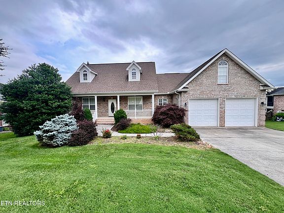 3rd image of 919 Oakley Glen Ln