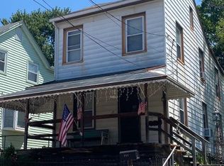 211 Amelia St, Mont Clare, PA 19453