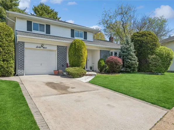 69 Sunnyside Lane, Oyster Bay, NY 11590