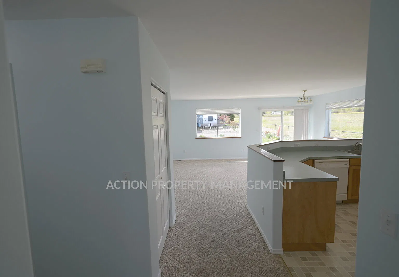 3 bed, 2.0 bath, 1652 sqft, $2,250 — Photo 4
