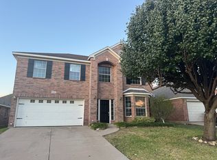 4820 Summer Oaks Ln, Fort Worth, TX 76123
