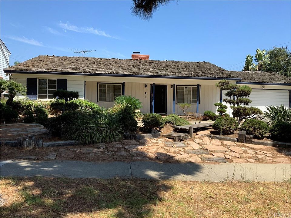 1st image of 204 N Hillcrest Blvd