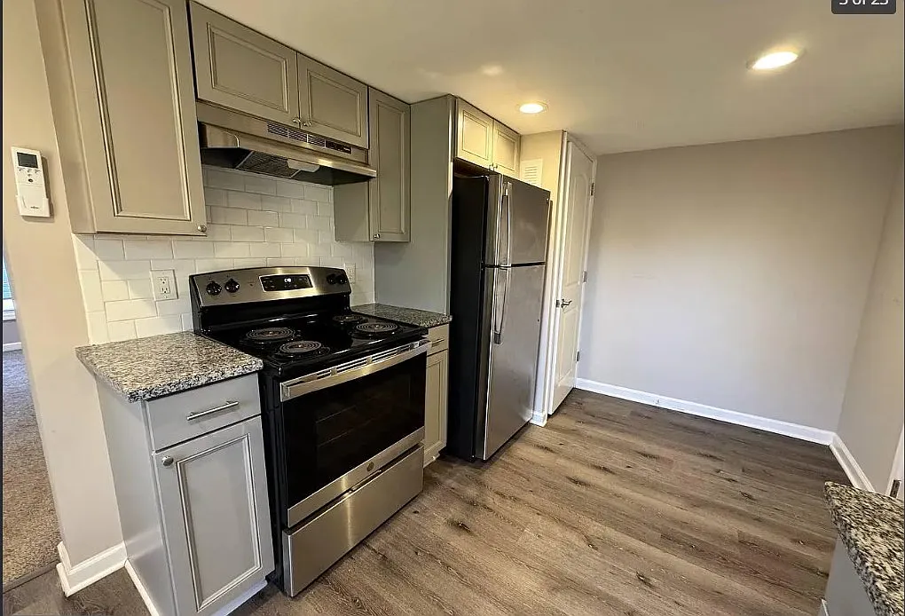 1 bed, 1000 sqft, $1,700 — Photo 1
