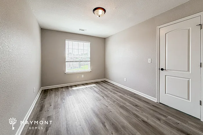 580 Smoky Mountains Dr — Photo 13