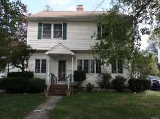 41 Homecrest Ct, Oceanside, NY 11572