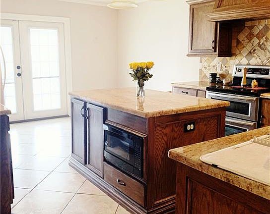 5th image of 8950 Laurel Glen Dr
