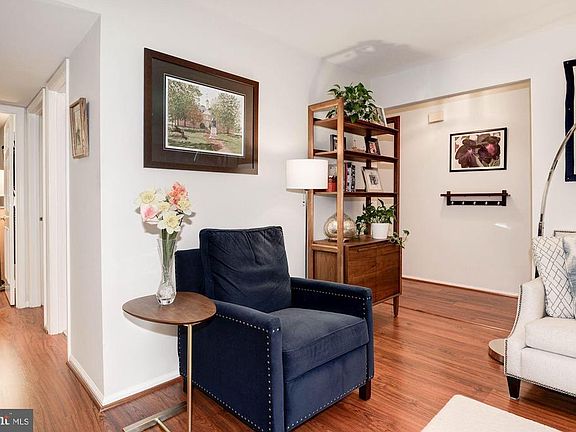 Living Room - Durable Wide Plank Laminate Floors!