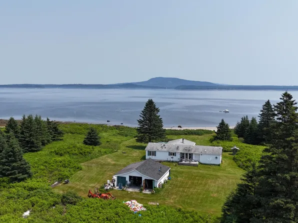 8 Bar Island, Tremont, ME 04674