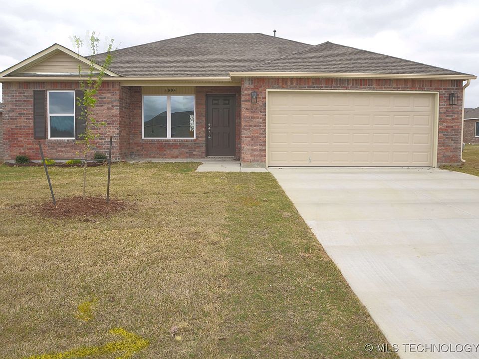 1st image of 3004 S 12th Pl S