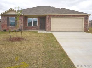 3004 S 12th Pl S, Broken Arrow, OK 74011