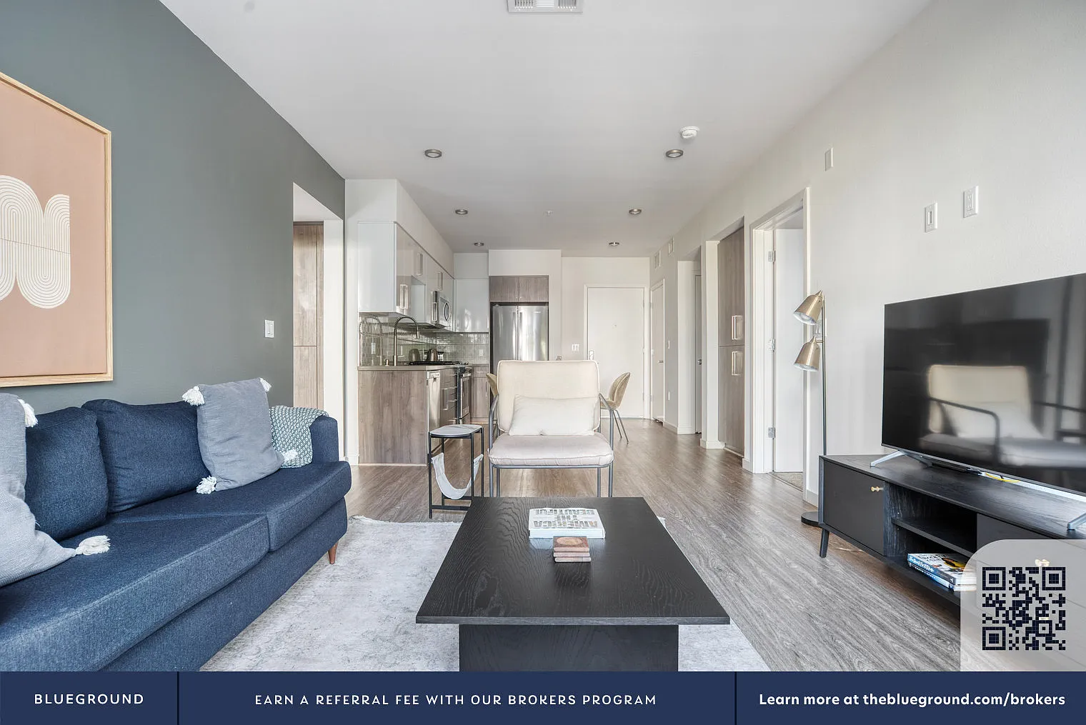 2 bed, 2.0 bath, 1098 sqft, $4,380 — Photo 3