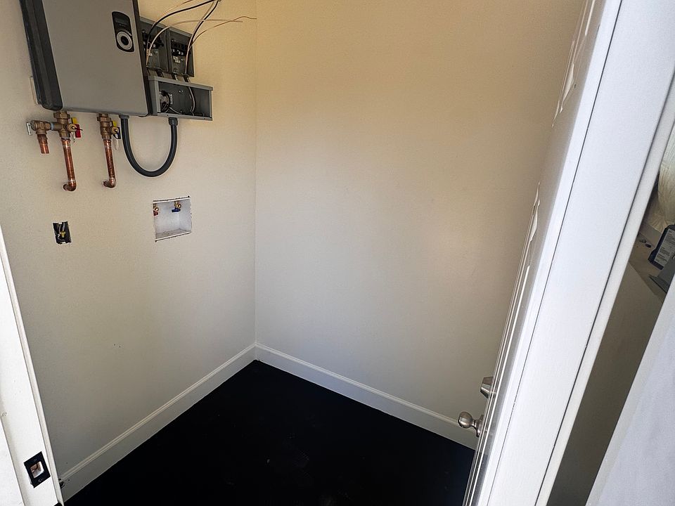 Landry room