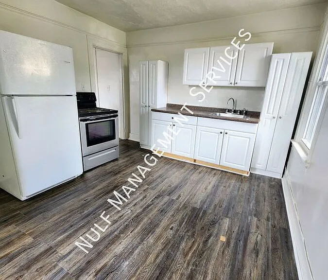 38 Walnut St #2 — Photo 1