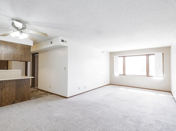 4615 Meredeth St #17