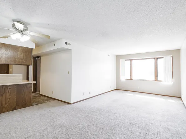 4615 Meredeth St #17, Lincoln, NE 68506