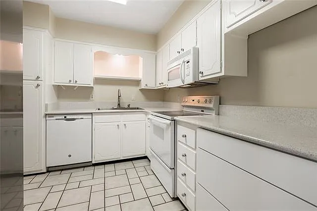 2704 Whitney Pl #815 — Photo 4