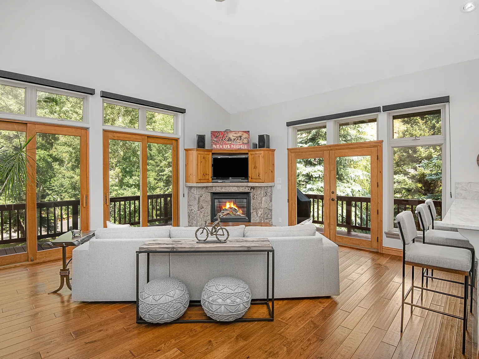 3 bed, 3.5 bath, 1800 sqft, $20,000 — Photo 4