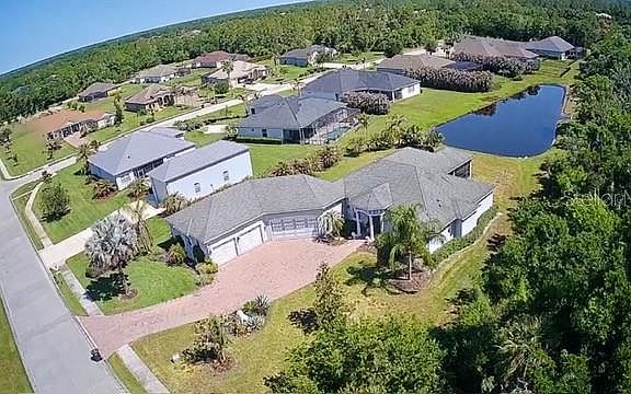 2nd image of 16214 Mulholland Rd
