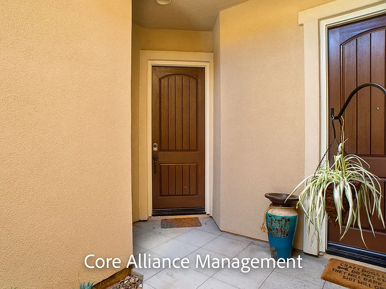 11528 Verona Dr — Photo 3