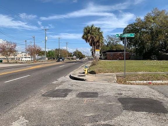 3rd image of 211 E Sligh Ave