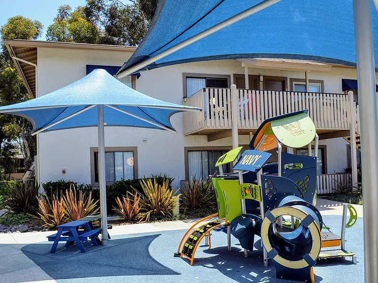 La Jolla Canyon Apartments — Photo 5