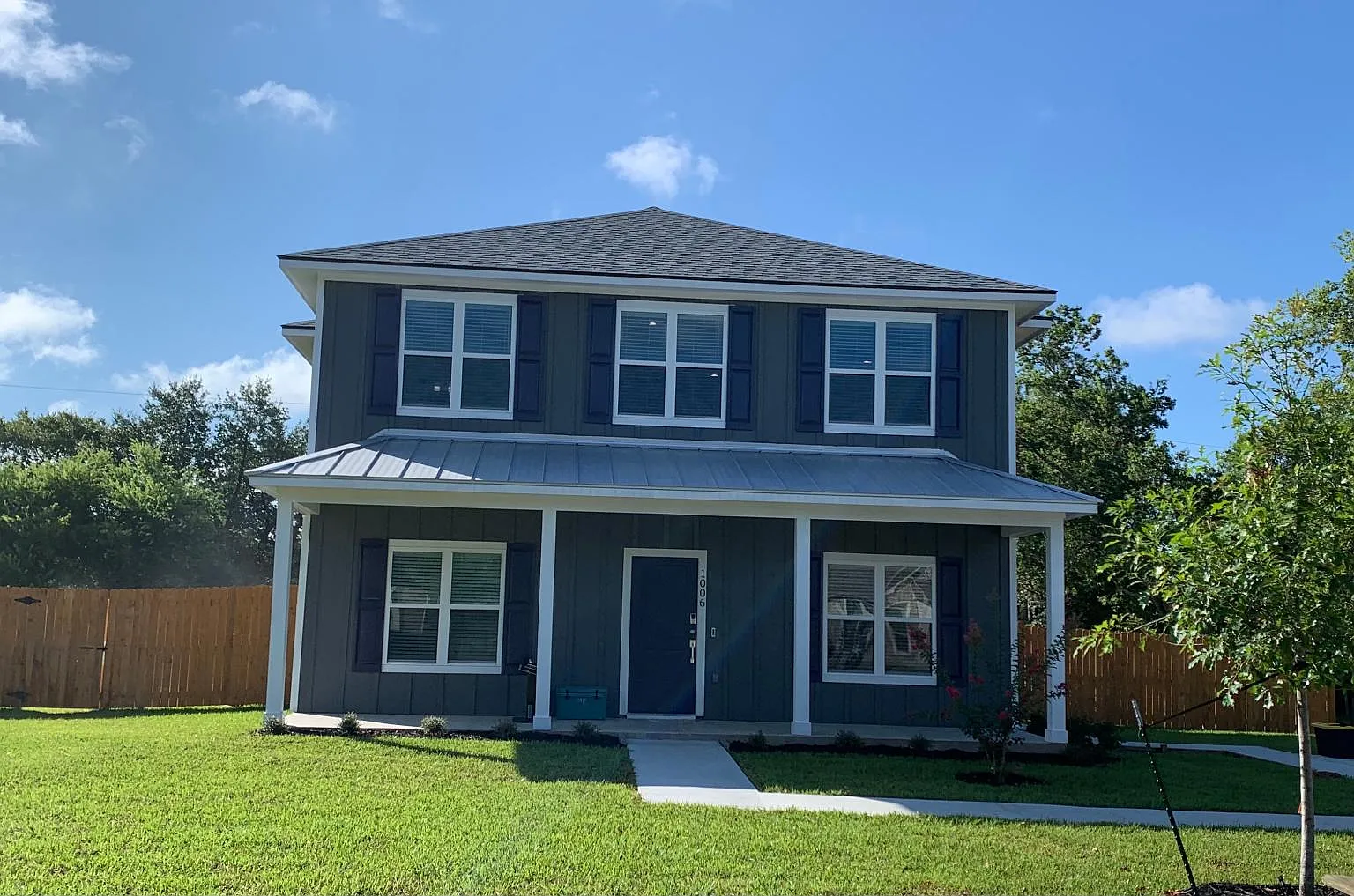 1006 Dominik Dr — Photo 1