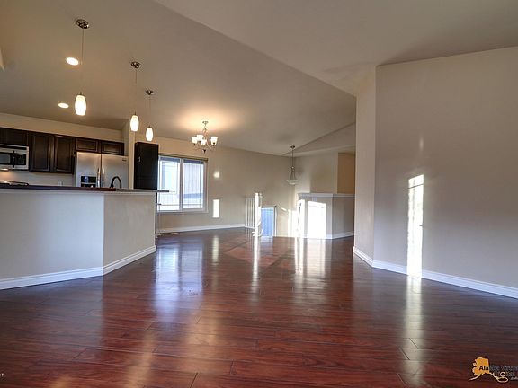 5th image of 20672 Mountain Vista Dr