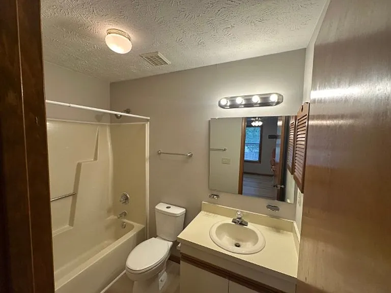1160 Windham Ct — Photo 13
