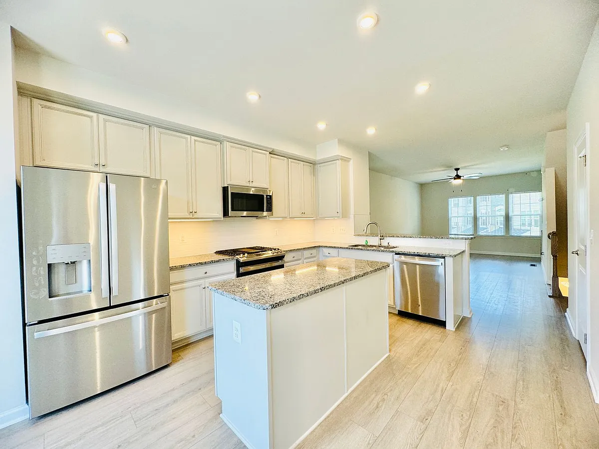 Building Photo - 18374 Reaper Hill Ct
