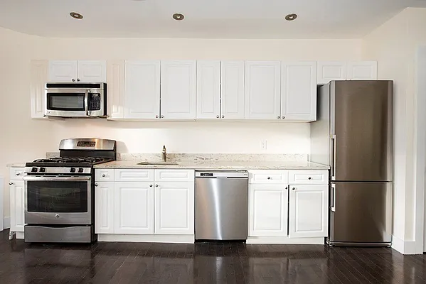 Rented by Living New York | media 12