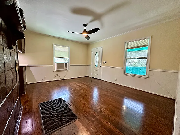 219 NW Gilliland Rd — Photo 8
