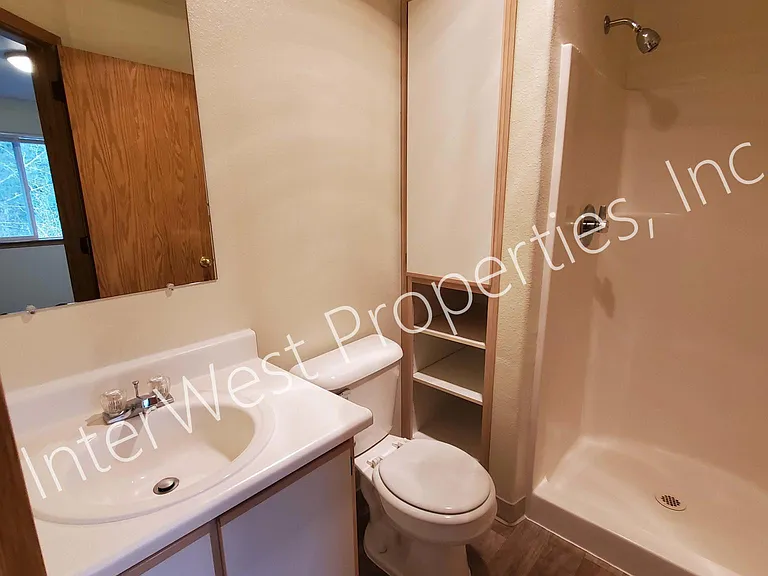 3023 S Troutdale Rd — Photo 10