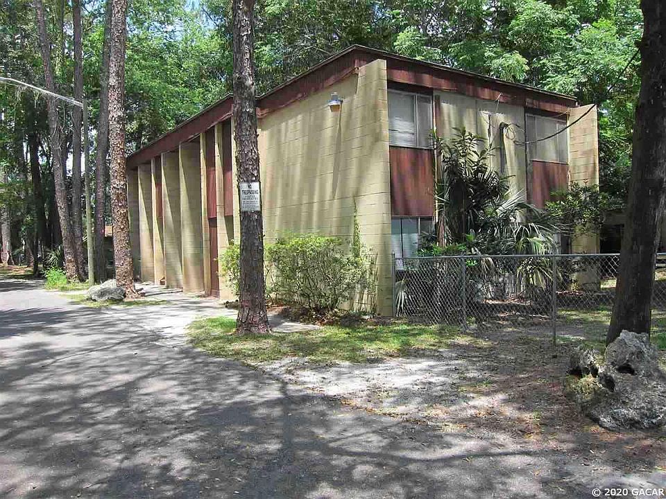 1st image of 300 NW 20th Ave APT 3