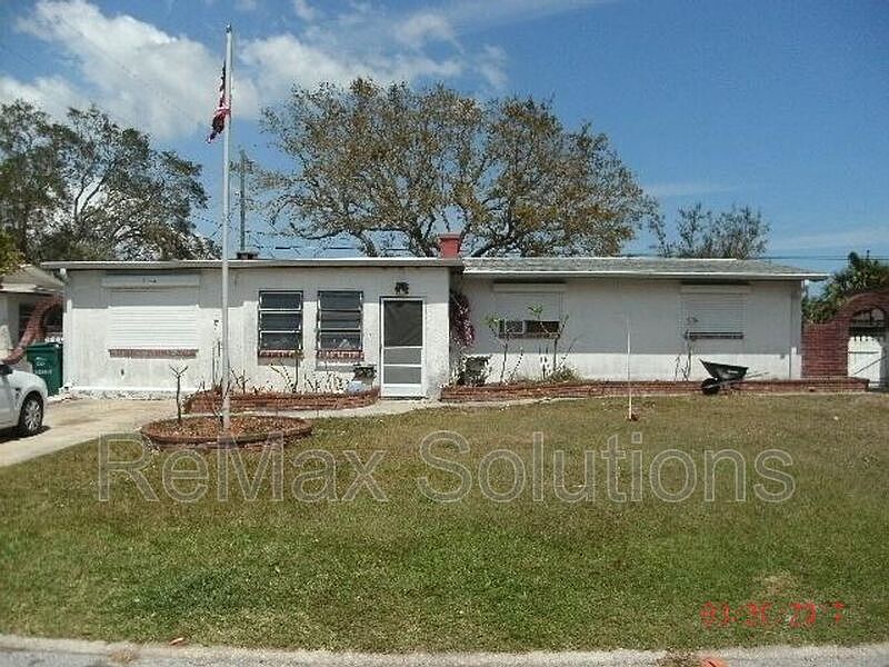 1st image of 1382 Lakewood Dr