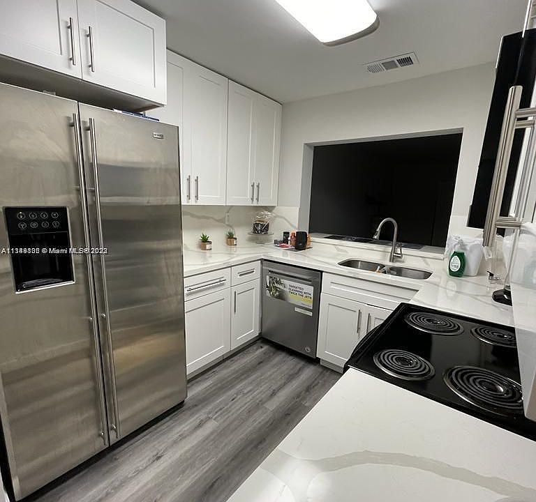 1st image of 301 Palm Cir E #301