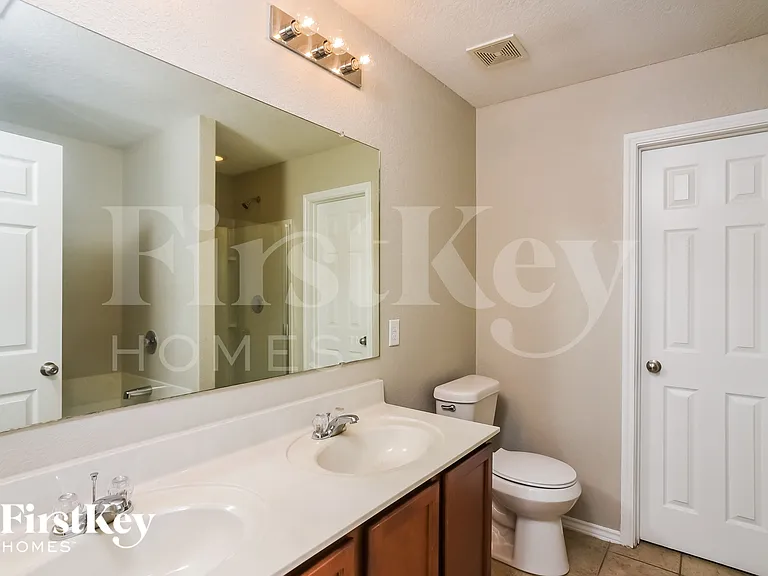 8902 Preserve Trl — Photo 12