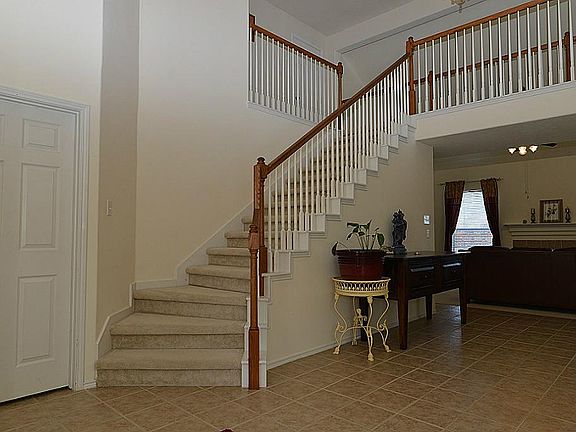 2nd image of 5715 White Clover Dr