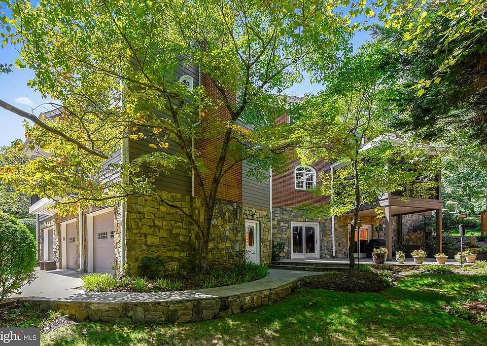 2nd image of 5843 Aspen Wood Ct