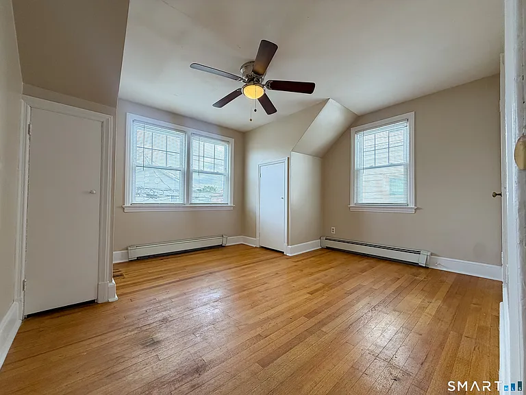 317 Lincoln Ave — Photo 6