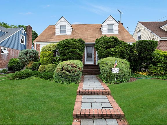 2nd image of 104 Slabey Ave