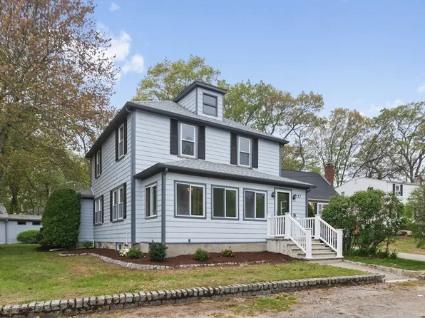 27 Locust St, Dedham, MA 02026