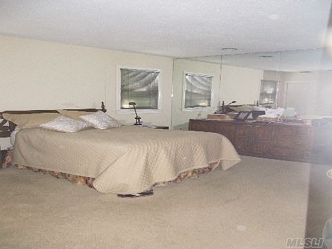 5th image of 730 Maxwell Dr