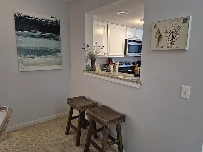 1 Tanglewood Dr #501 — Photo 5