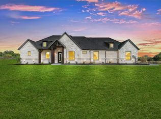 154 Briar Patch Rd, Azle, TX 76020